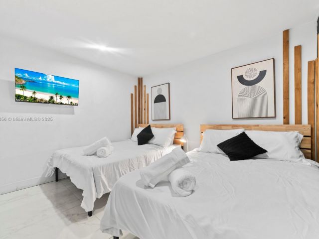 Home for rent at 1631 N 29th Ct - photo 6033608