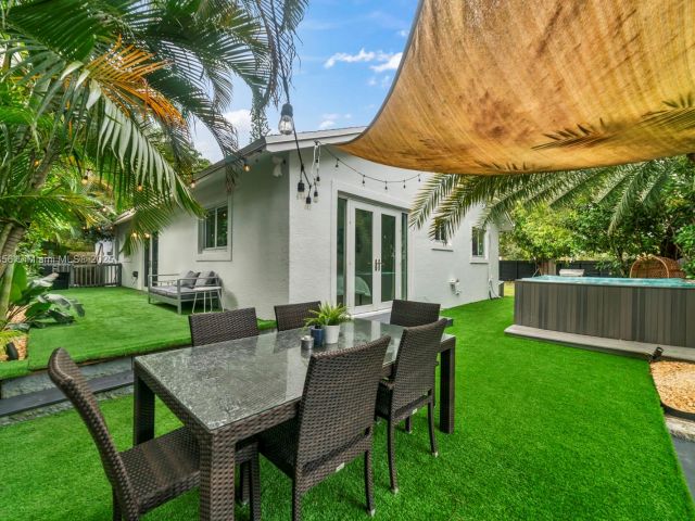 Home for rent at 1631 N 29th Ct - photo 6033611