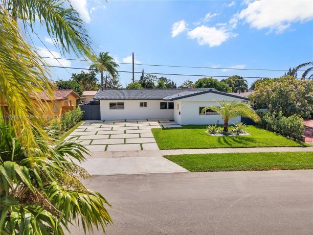 Home for rent at 2828 Cleveland St - photo 6033589