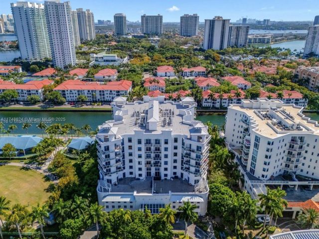 Apartment for sale  Unit #602 - photo 6063743