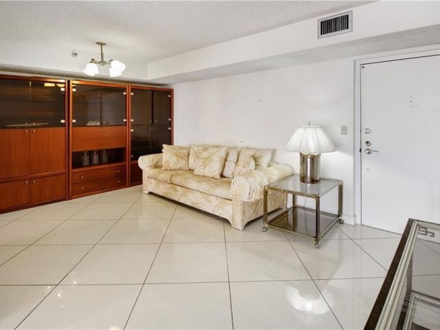 Apartment for rent  Unit #1401 - photo 6035828