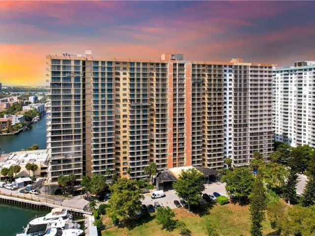 Apartment for rent  Unit #1401 - photo 6035830