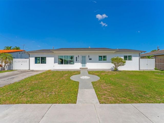 Home for sale at 2023 SW 99th Ave - photo 6055325