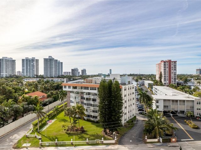 Apartment for sale  Unit #718 - photo 6037033