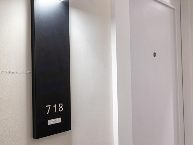 Apartment for sale  Unit #718 - photo 6037039