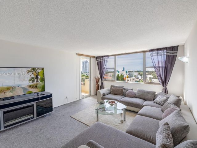 Apartment for sale  Unit #718 - photo 6037052