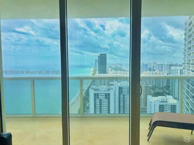 3-bedroom condo for rent in Hallandale Beach - 1830 S Ocean Dr 3702 - MondialRealty