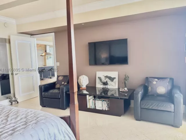 3-bedroom condo for rent in Hallandale Beach - 1830 S Ocean Dr 3702 - MondialRealty