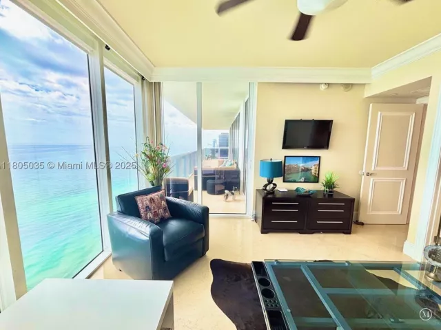 3-bedroom condo for rent in Hallandale Beach - 1830 S Ocean Dr 3702 - MondialRealty