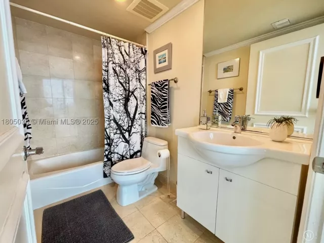 3-bedroom condo for rent in Hallandale Beach - 1830 S Ocean Dr 3702 - MondialRealty
