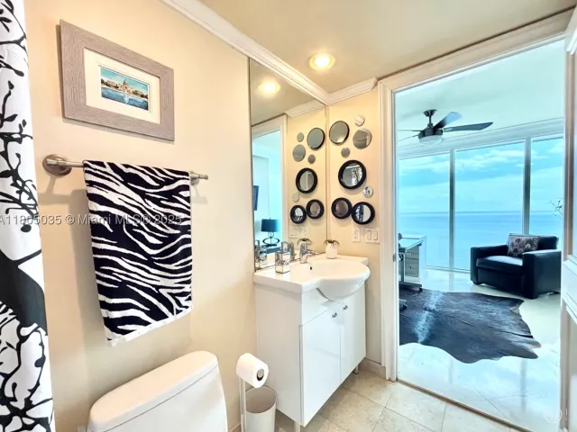 3-bedroom condo for rent in Hallandale Beach - 1830 S Ocean Dr 3702 - MondialRealty