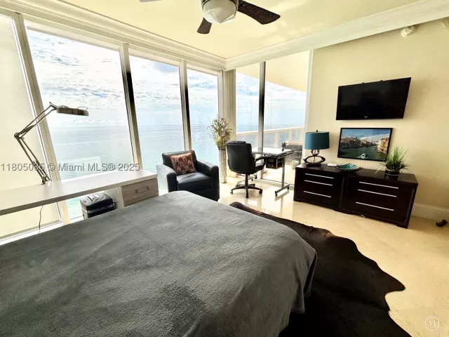 3-bedroom condo for rent in Hallandale Beach - 1830 S Ocean Dr 3702 - MondialRealty