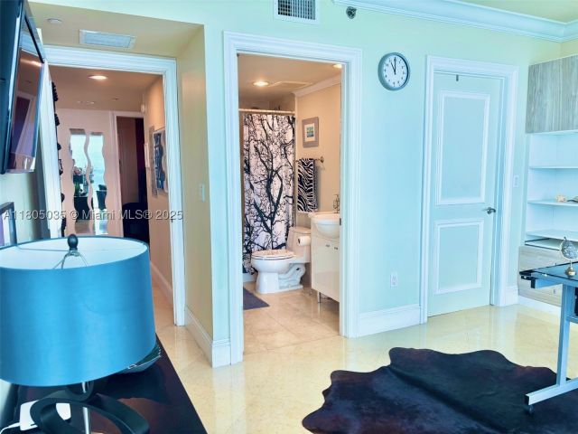 3-bedroom condo for rent in Hallandale Beach - 1830 S Ocean Dr 3702 - MondialRealty
