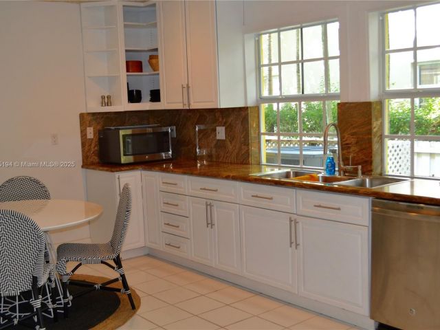 Home for rent at 710 S Mashta Dr - photo 6046479