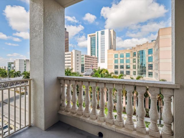 Apartment for sale  Unit #614 - photo 6040279