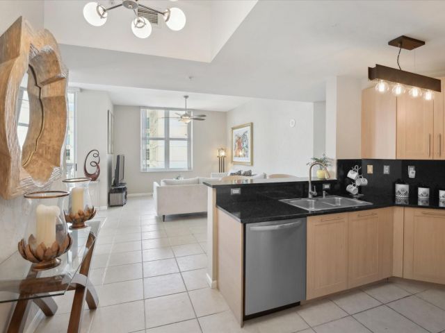 Apartment for sale  Unit #614 - photo 6040285