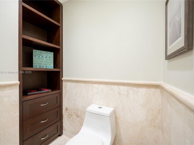 Home for rent at 2855 SW 17th Ave - photo 6040056