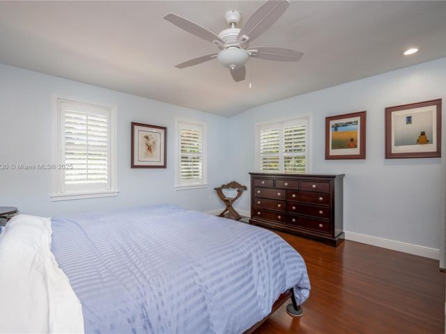 Home for rent at 2855 SW 17th Ave - photo 6040058