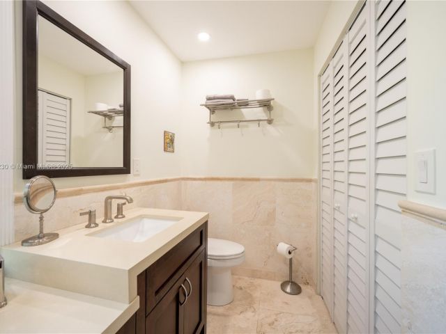 Home for rent at 2855 SW 17th Ave - photo 6040067