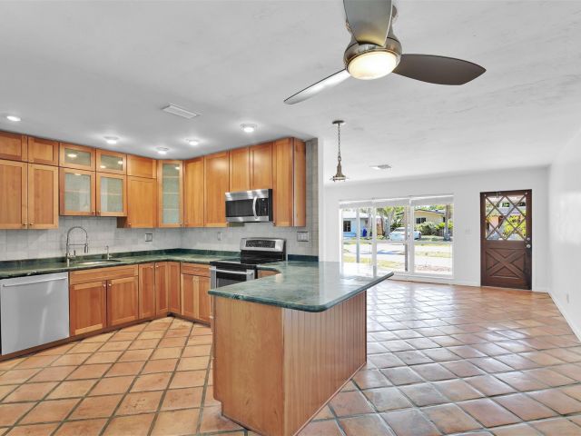 Home for sale at 341 SE 8th St - photo 6043698