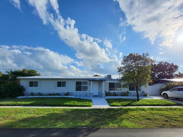 Home for rent at 900 SW 31st - photo 6037841