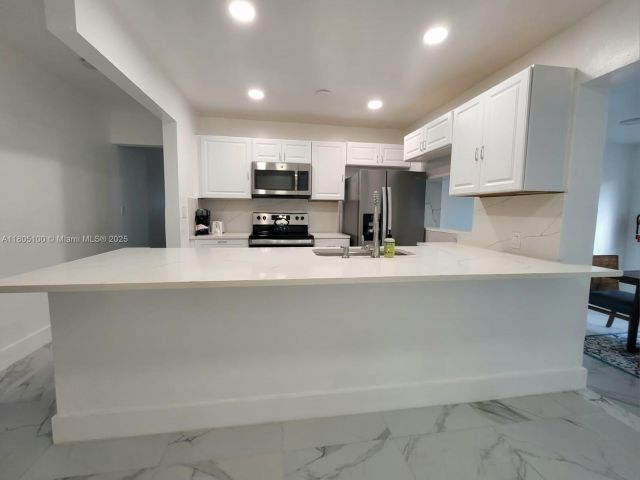 Home for rent at 900 SW 31st - photo 6037853