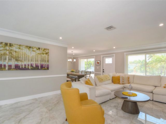 Home for rent at 2228 SE 10th St - photo 6038733