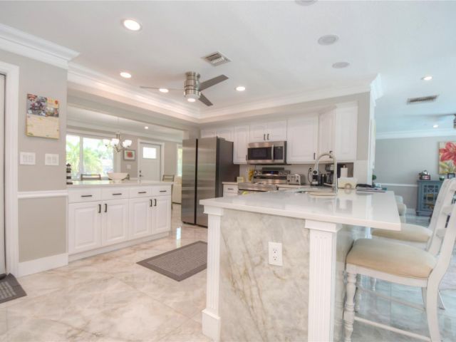 Home for rent at 2228 SE 10th St - photo 6038743