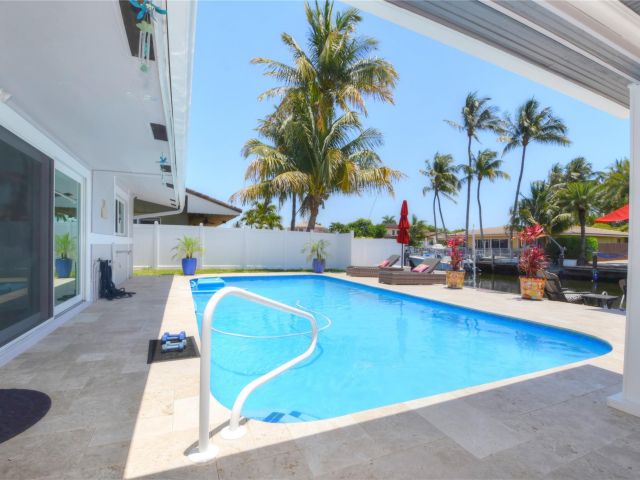 Home for rent at 2228 SE 10th St - photo 6038745