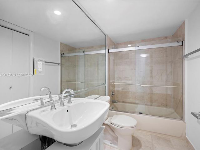 Apartment for rent  Unit #730 - photo 6040547