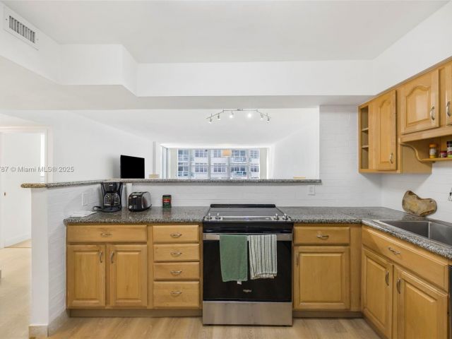 Apartment for rent  Unit #730 - photo 6040552