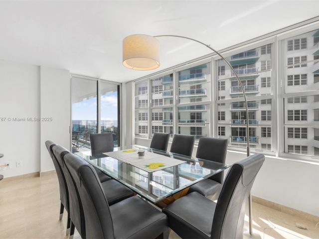 Apartment for rent  Unit #730 - photo 6040555