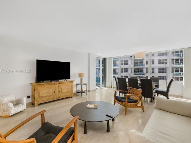 Apartment for rent  Unit #730 - photo 6040556