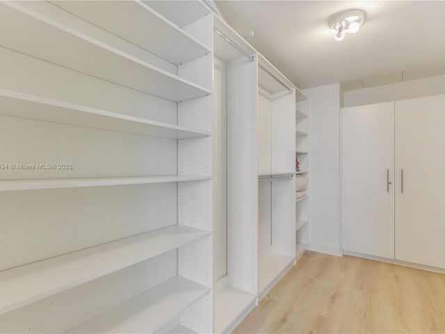 Apartment for rent  Unit #3804 - photo 6040190