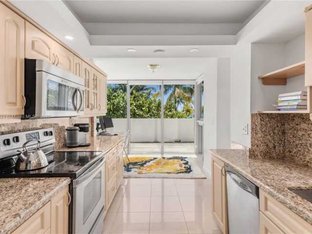 Apartment for sale  Unit #411 - photo 6040504