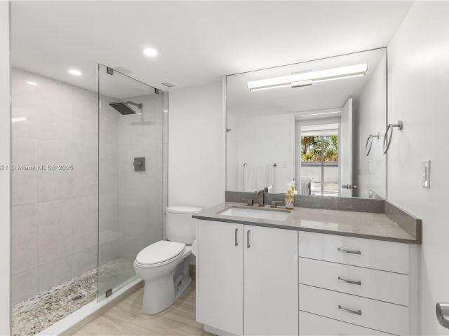 Apartment for sale  Unit #411 - photo 6040511