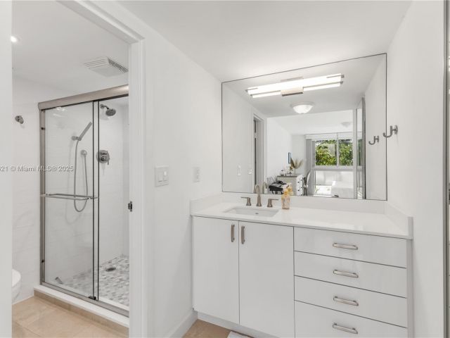 Apartment for sale  Unit #411 - photo 6040515