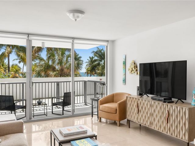 Apartment for sale  Unit #411 - photo 6040520