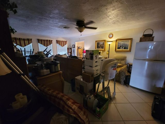 Home for sale at 370 SE 14th Ave Avenue - photo 6040678