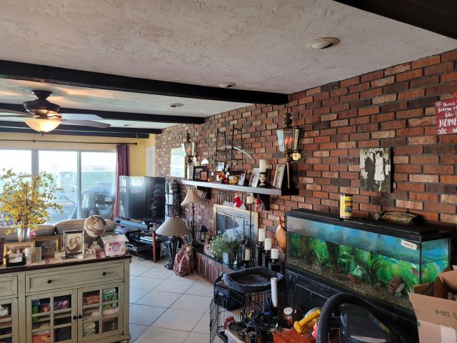 Home for sale at 370 SE 14th Ave Avenue - photo 6040687