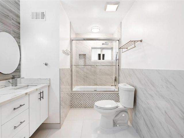 Home for rent at 2801 NE 59th St - photo 6057243