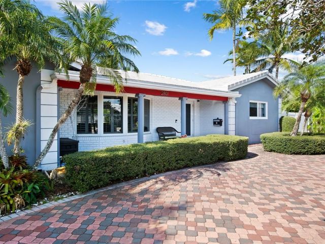 Home for rent at 2801 NE 59th St - photo 6057258