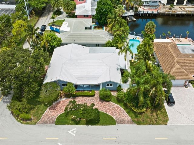 Home for rent at 2801 NE 59th St - photo 6057261