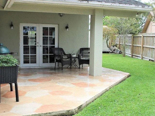 Home for sale at 19663 Hampton Dr - photo 6073682