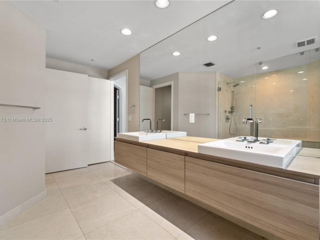 Apartment for sale  Unit #603 - photo 6064441