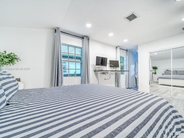 Home for sale at 13801 NE 1st Ave - photo 6132690