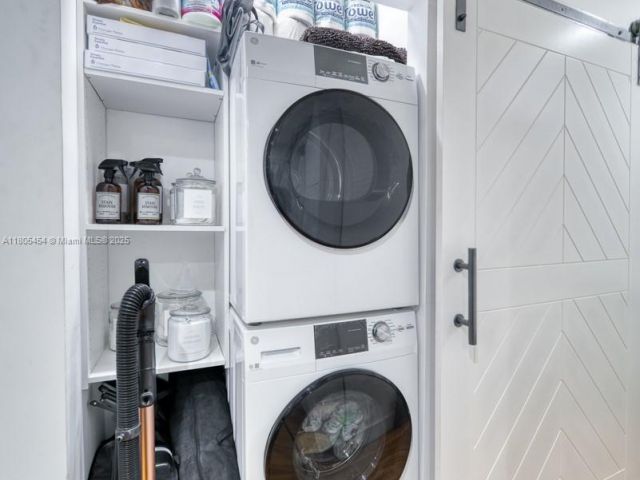 Home for sale at 13801 NE 1st Ave - photo 6132693