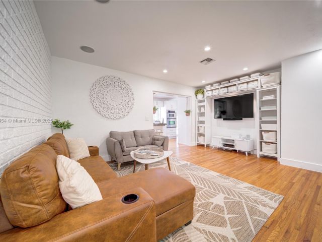 Home for sale at 13801 NE 1st Ave - photo 6132698