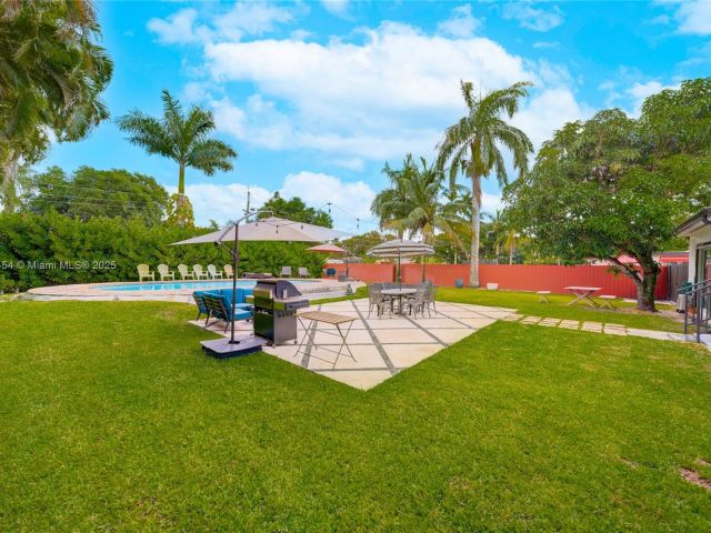 Home for sale at 13801 NE 1st Ave - photo 6132702