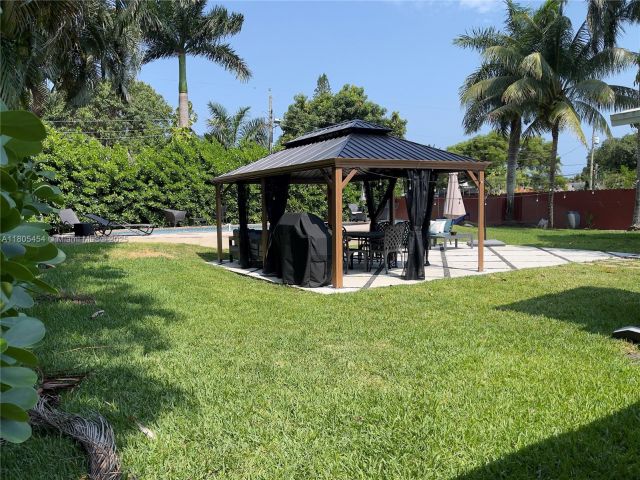 Home for sale at 13801 NE 1st Ave - photo 6132704